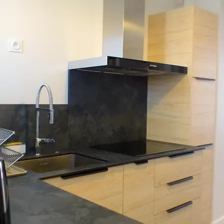 Appartement T3 With Balcony - Near