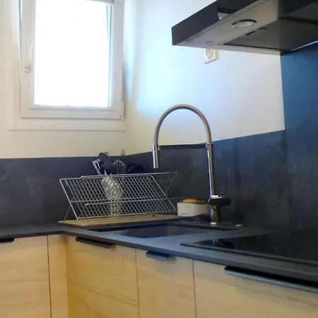 T3 With Balcony - Near سيكس-فور-لو-بلاج